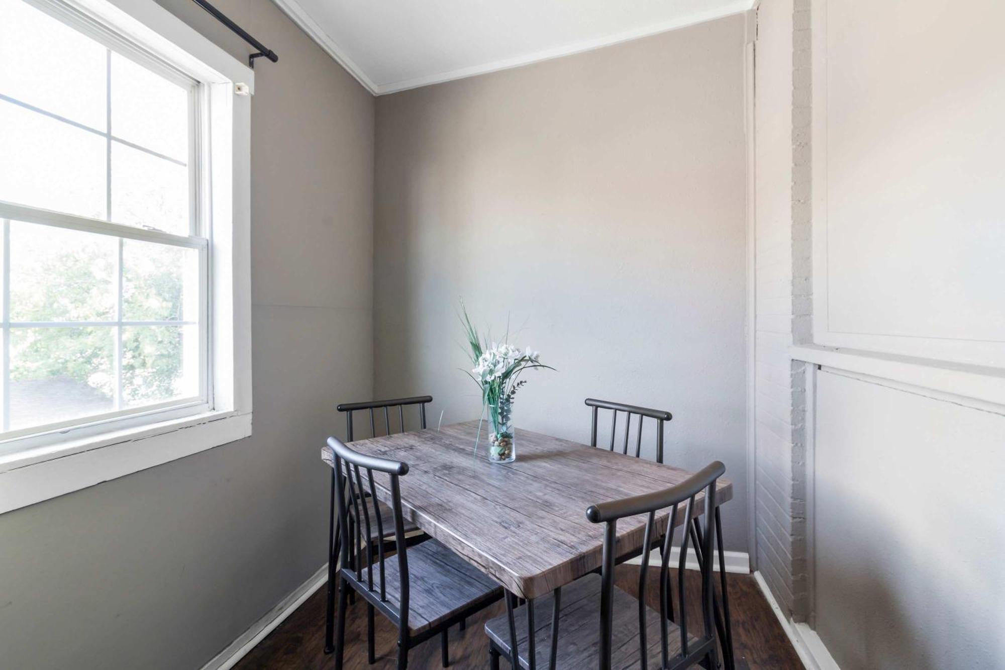 Roomy 2Br-1Ba Wfh Desk & Backyard Saint Louis Exteriör bild